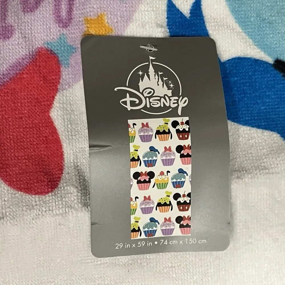 Disney Cupcake Beach Towel 29x59 Minnie Daisy Mickey and Friends Beach Parks